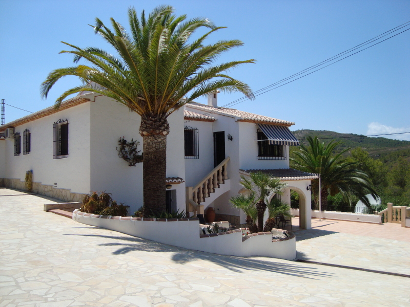 Outstanding quality villa in sought after location