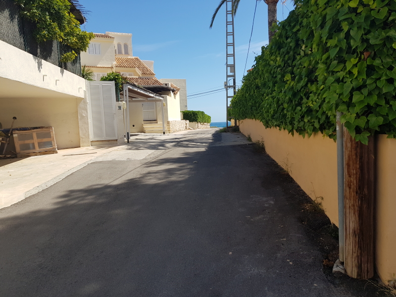 Front line property close to Javea Arenal exclusive to Villalingo