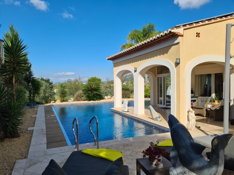 Stunning luxury villa for sale 3 minutes from Javea