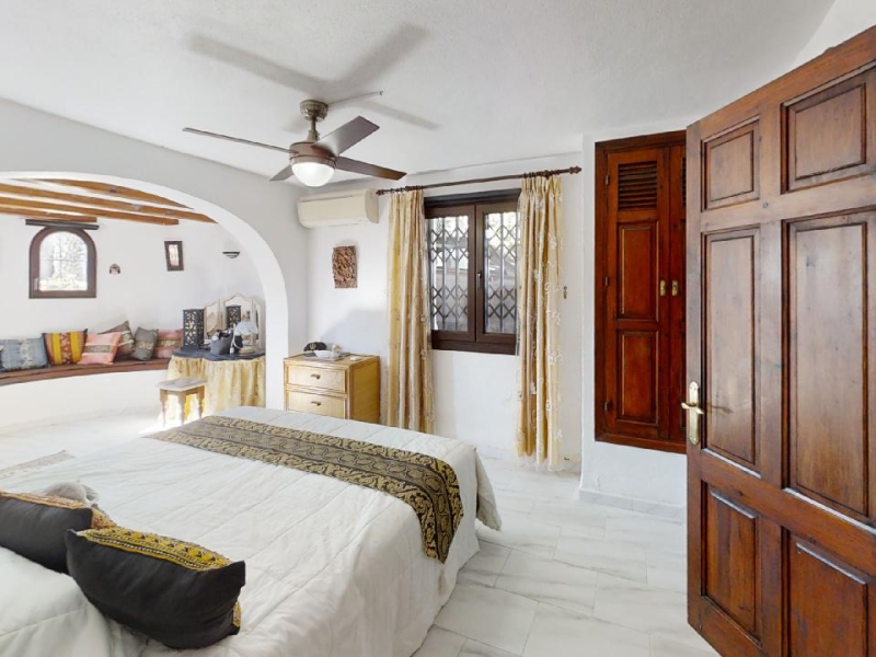 Spacious 6 bedroom villa on the Montgo, Javea