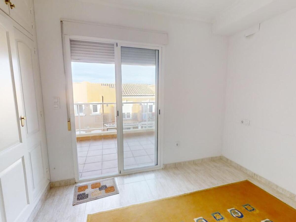 3 bed townhouse close to Denia centre