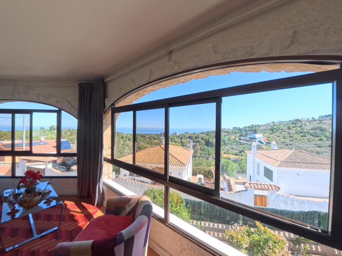 Fabulous 2‑Bedroom Villa with Sea Views in La Florida, Dénia