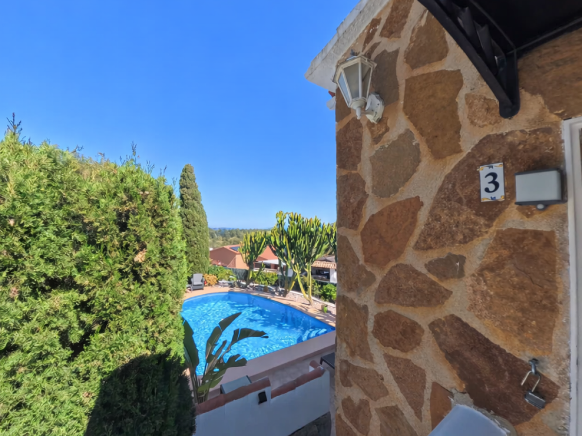 Fabulous 2‑Bedroom Villa with Sea Views in La Florida, Dénia