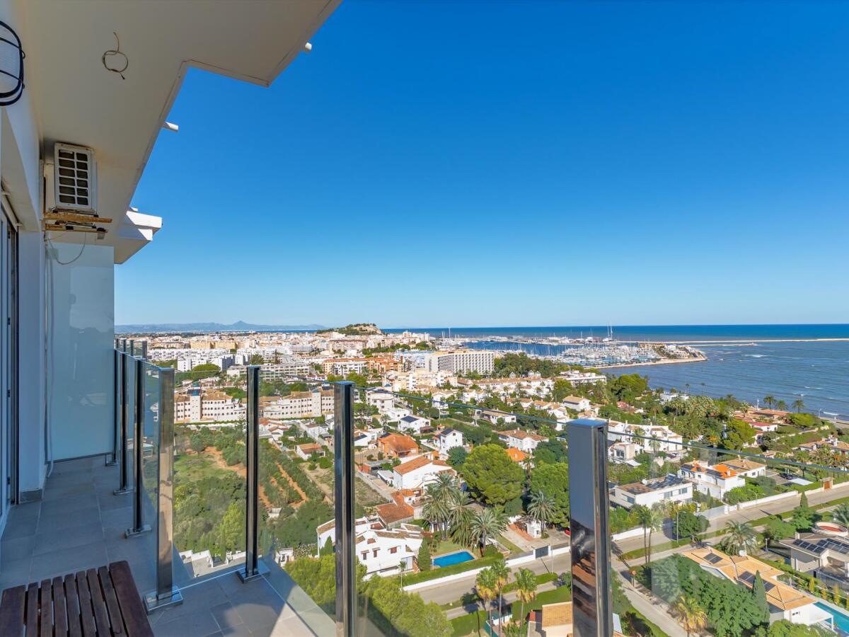 Penthouse with Dénia’s Most Spectacular Coastal & Montgó Views