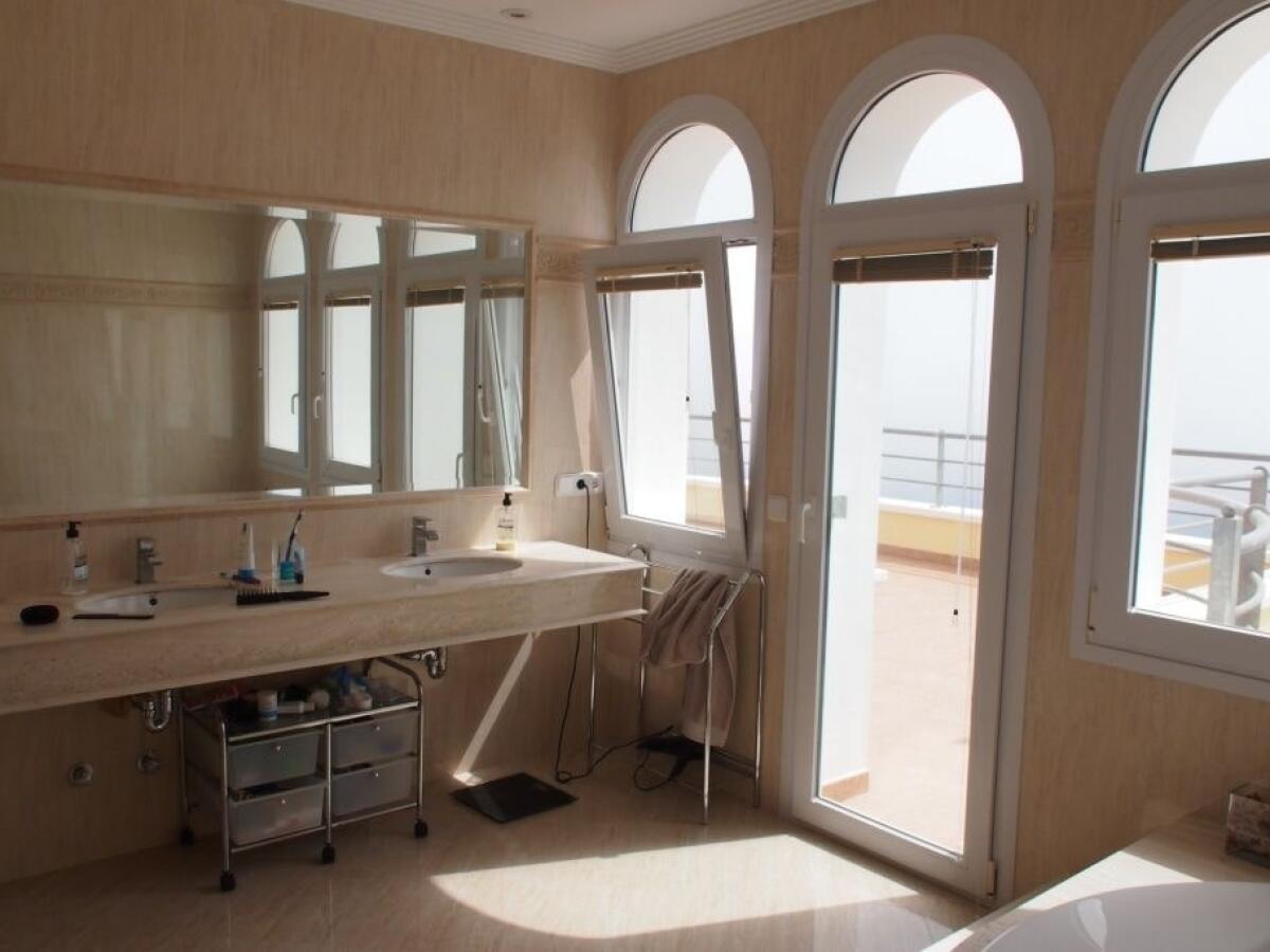 Villa 4 Bedrooms for sale in Altea