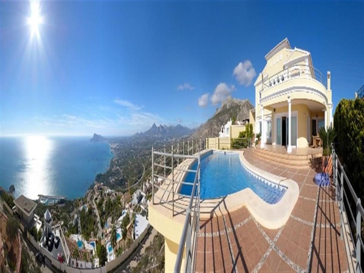 Villa 4 Bedrooms for sale in Altea
