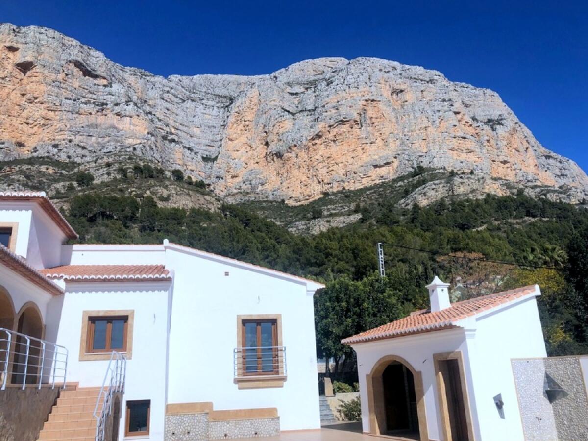 Villa 6 Bedrooms for sale in Javea