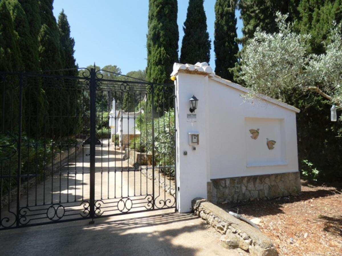 Villa 8 Bedrooms for sale in Pedreguer