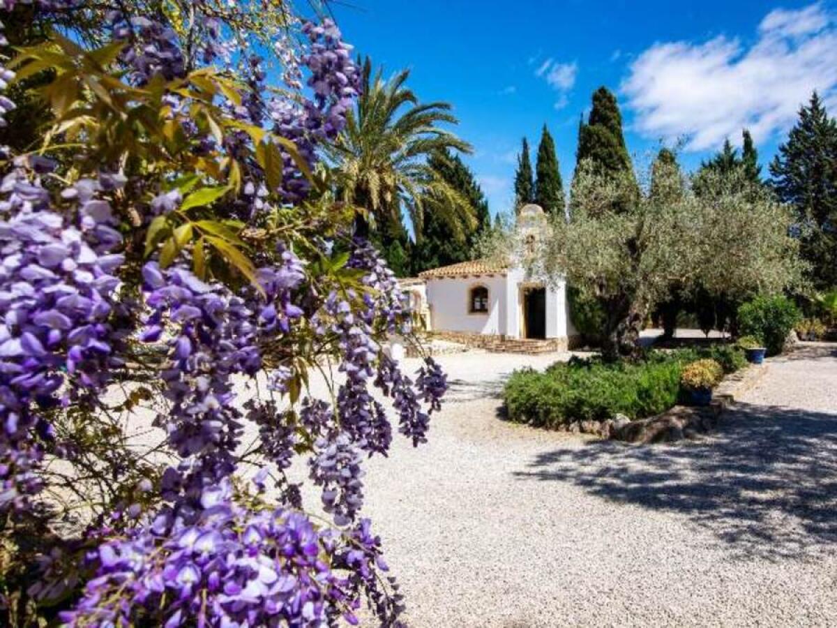 Villa 8 Bedrooms for sale in Pedreguer