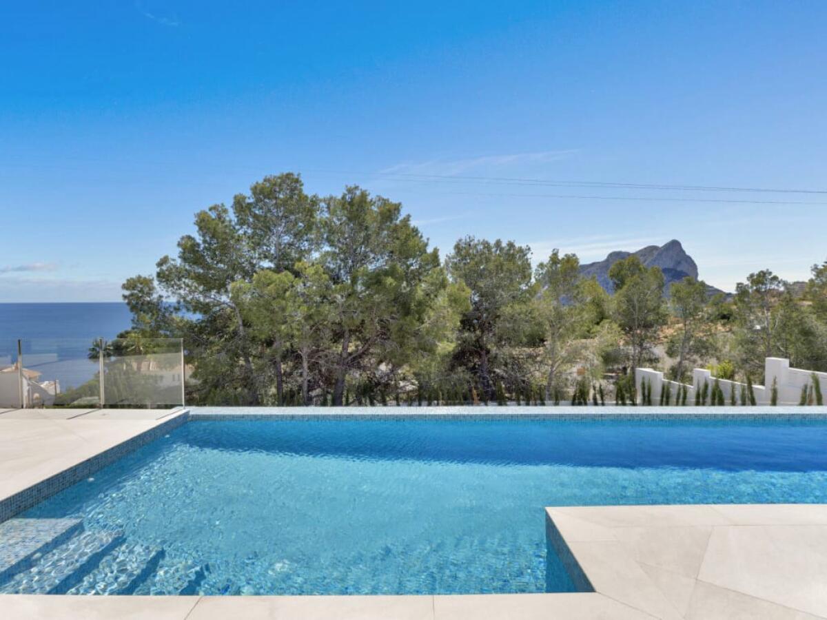 Villa 5 Bedrooms for sale in Calpe