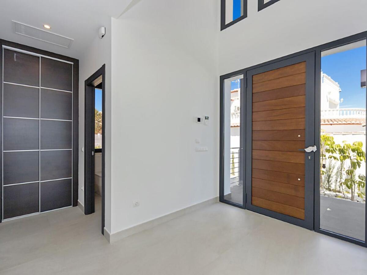 Villa 5 Bedrooms for sale in Calpe