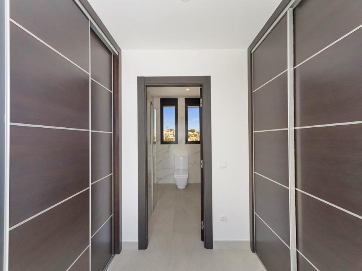 Villa 5 Bedrooms for sale in Calpe