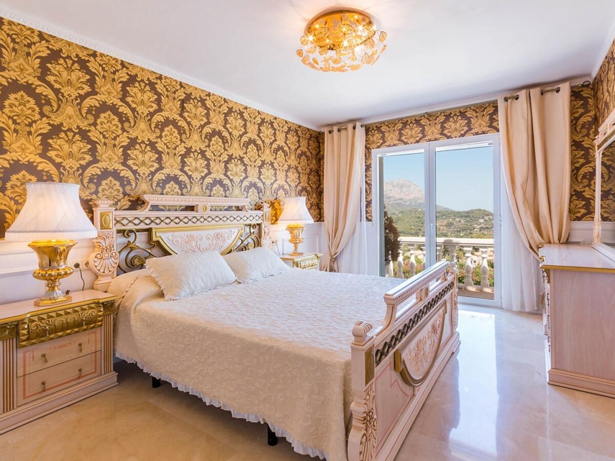 Villa 6 Bedrooms for sale in Denia