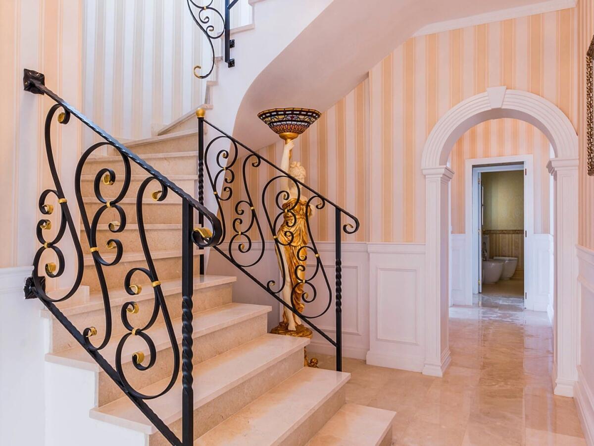 Villa 6 Bedrooms for sale in Denia