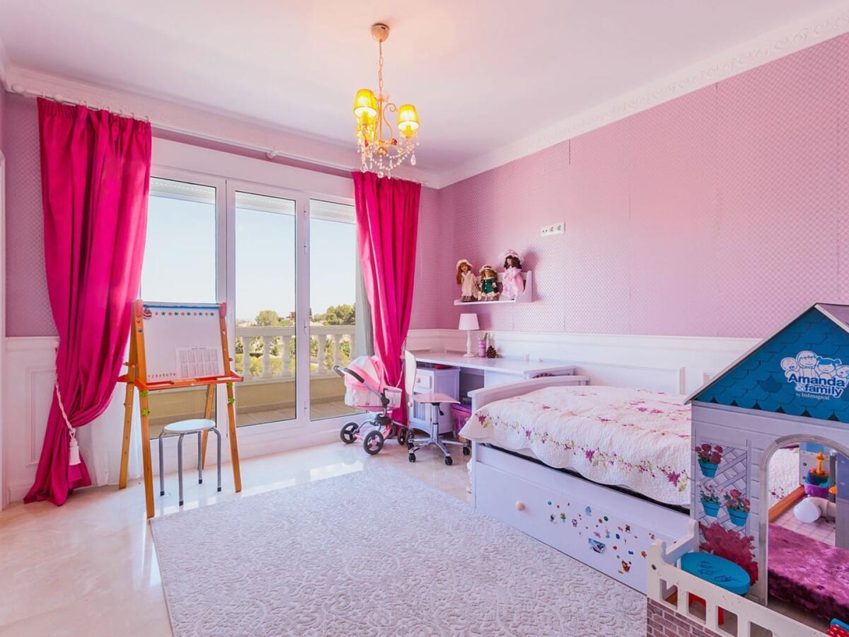 Villa 6 Bedrooms for sale in Denia