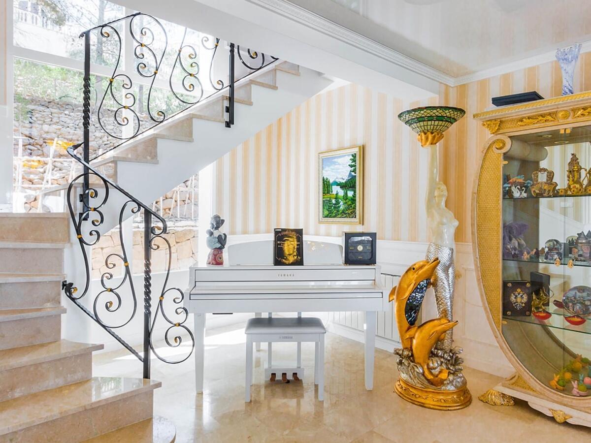 Villa 6 Bedrooms for sale in Denia