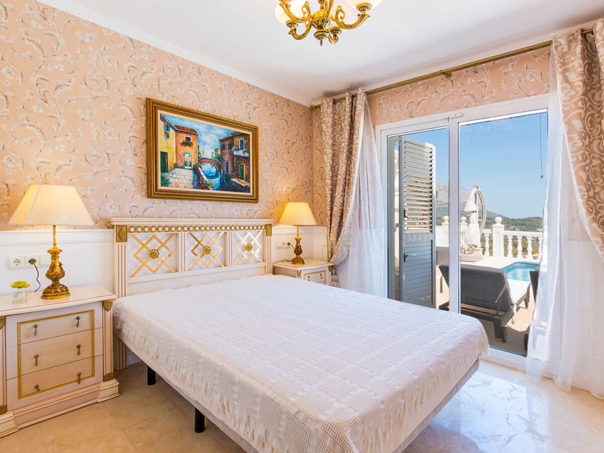 Villa 6 Bedrooms for sale in Denia