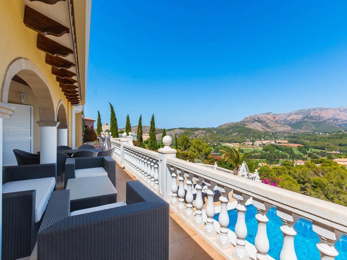 Villa 6 Bedrooms for sale in Denia