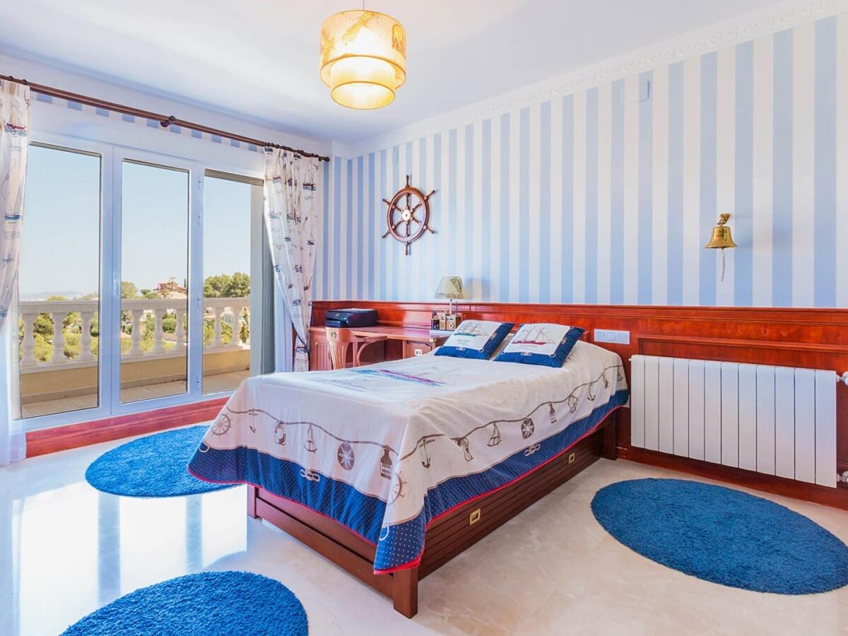 Villa 6 Bedrooms for sale in Denia