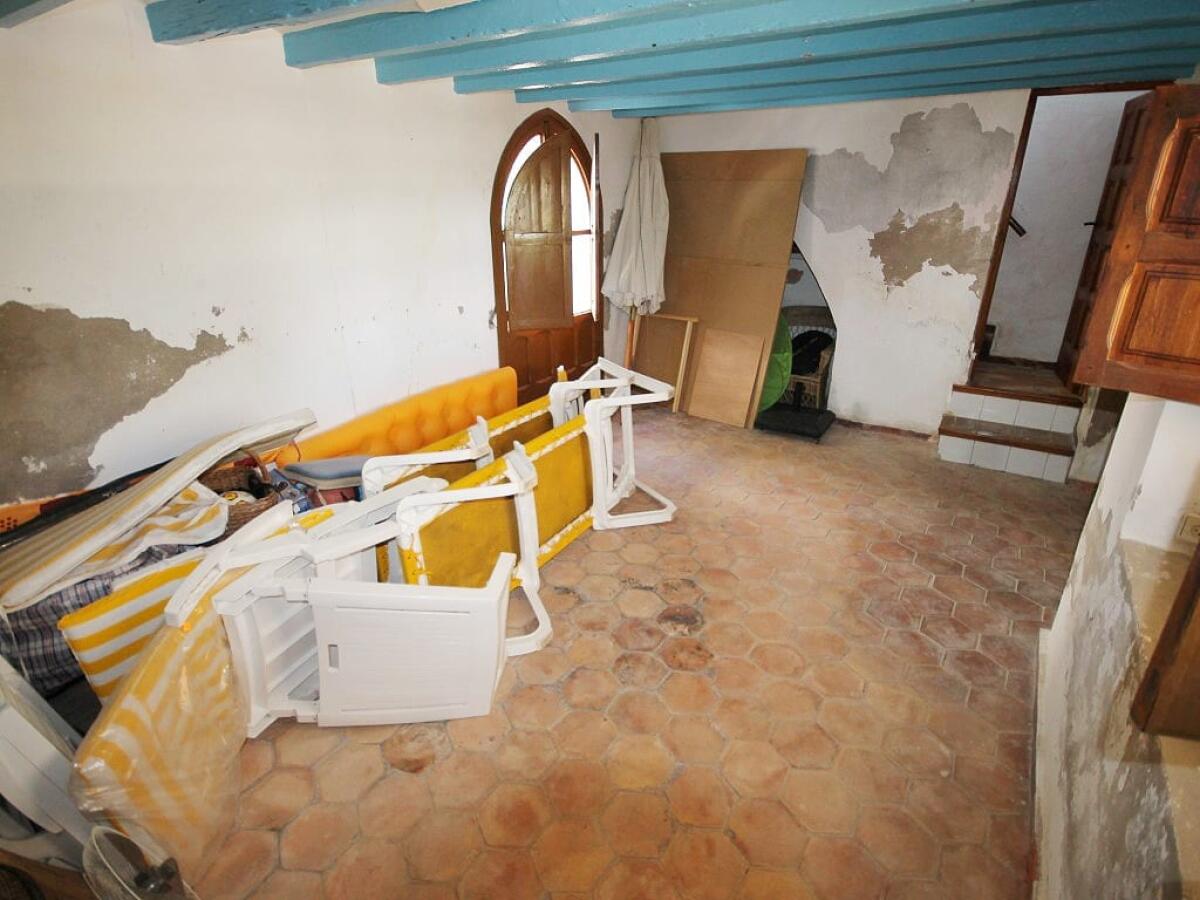 Commercial 5 Bedrooms for sale in Javea