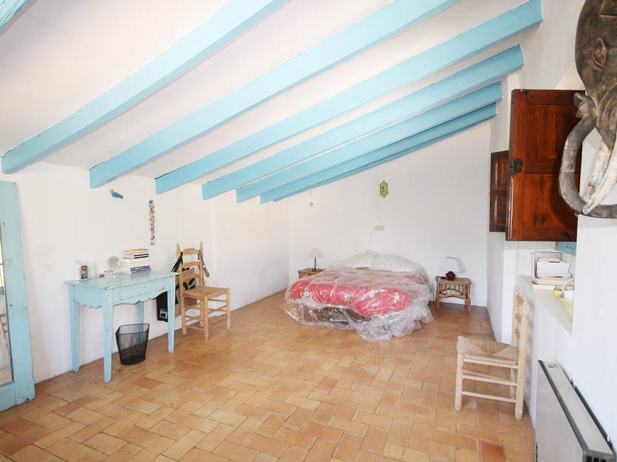 Commercial 5 Bedrooms for sale in Javea