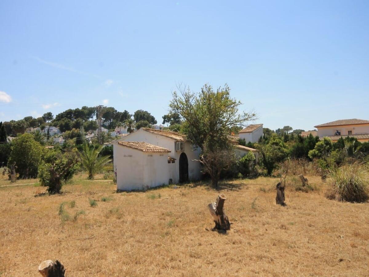 Commercial 5 Bedrooms for sale in Javea