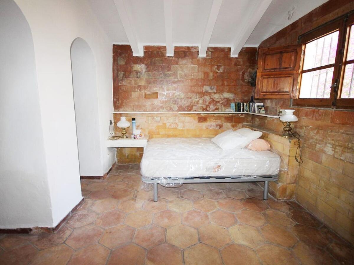 Commercial 5 Bedrooms for sale in Javea
