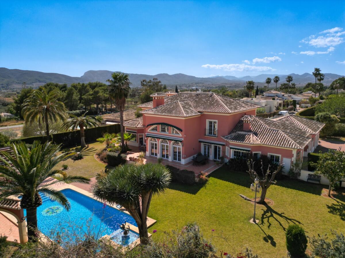 Villa 8 Bedrooms for sale in Javea Montgó