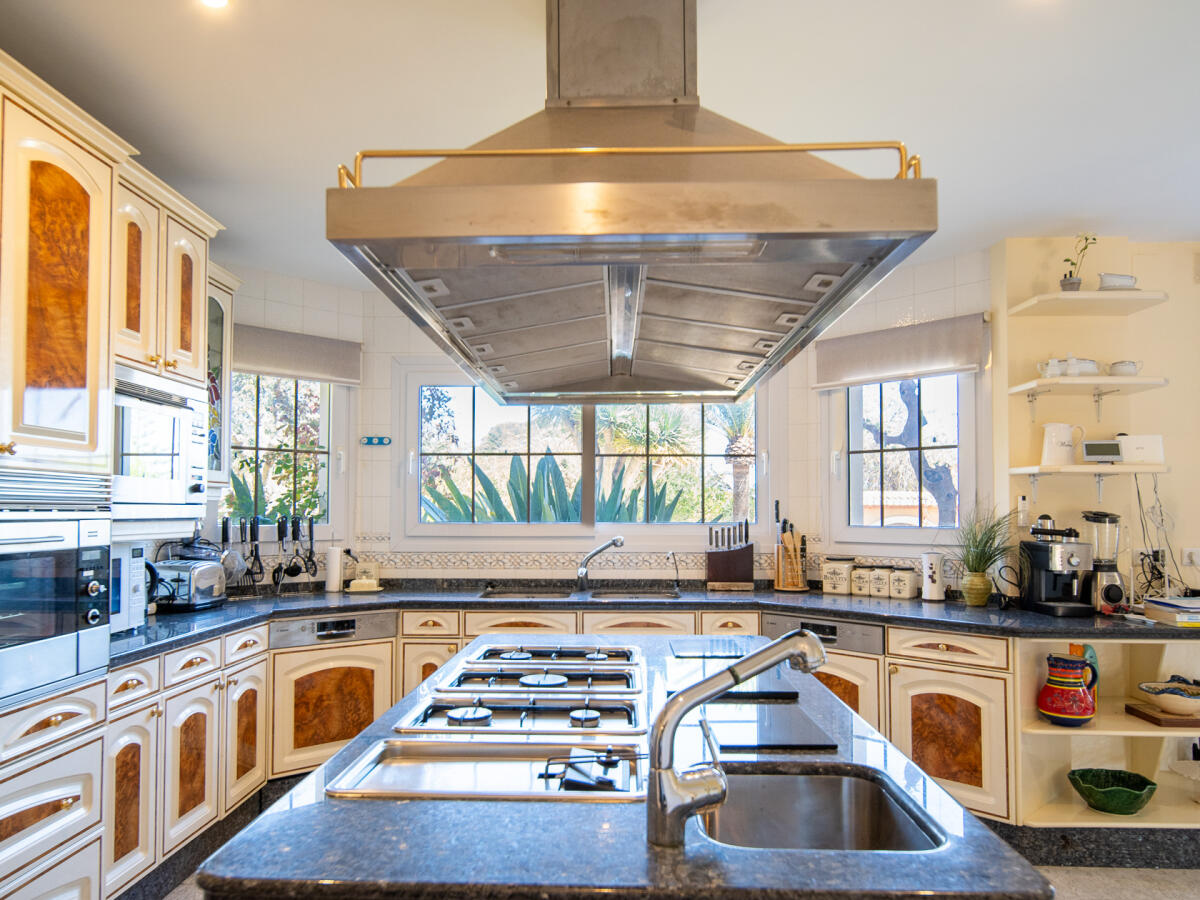 Villa 8 Bedrooms for sale in Javea Montgó