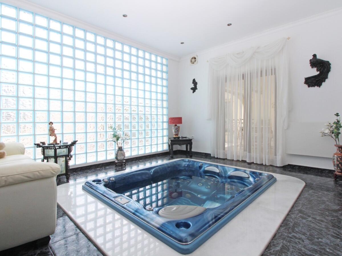 Villa 2 Bedrooms for sale in Calpe