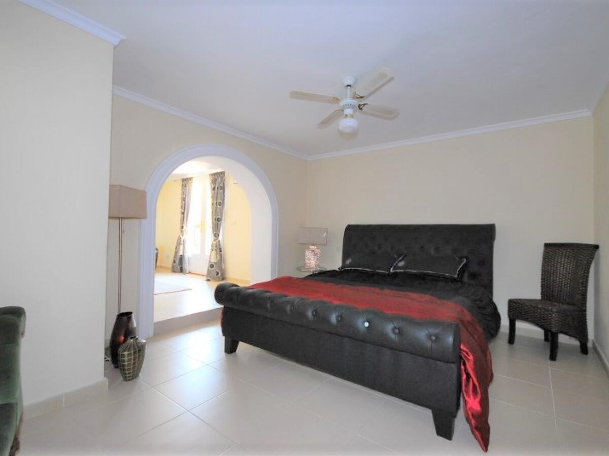 Villa 6 Bedrooms for sale in Benissa La Fustera