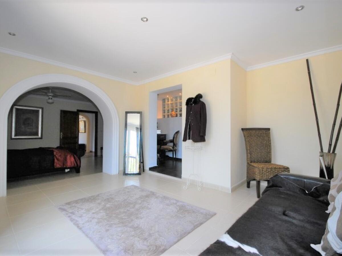 Villa 6 Bedrooms for sale in Benissa La Fustera