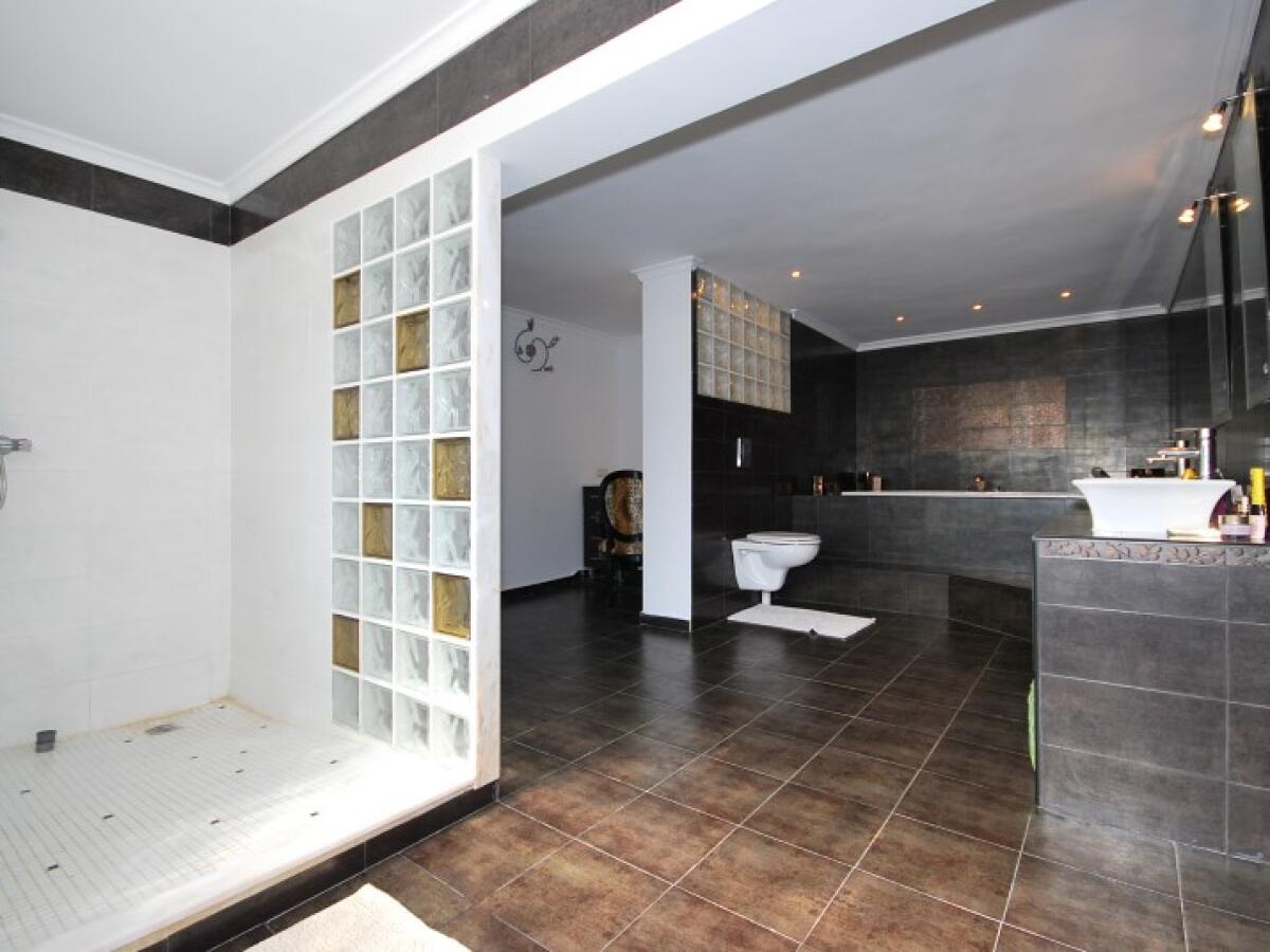 Villa 6 Bedrooms for sale in Benissa La Fustera