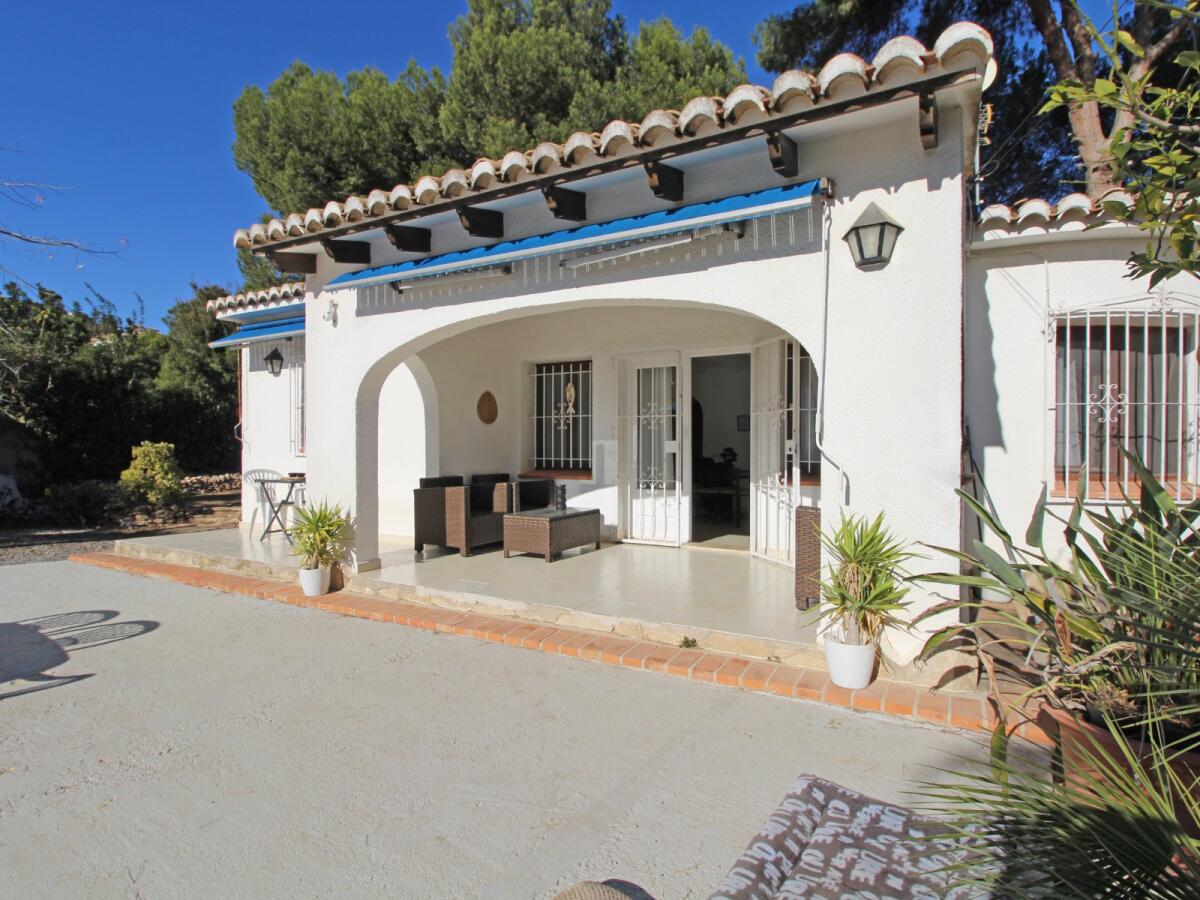 Villa 2 Bedrooms for sale in Moraira El Portet