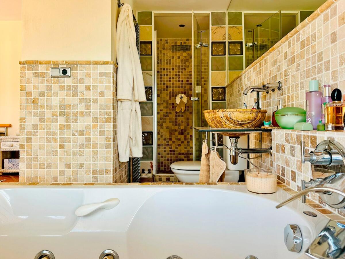 Villa 5 Bedrooms for sale in Moraira Villotel