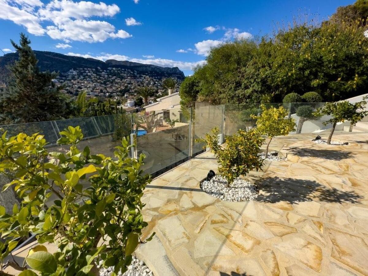 Villa 4 Bedrooms for sale in Calpe