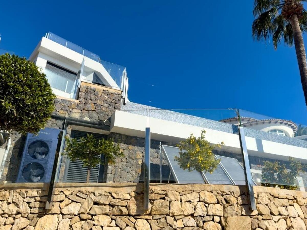 Villa 4 Bedrooms for sale in Calpe