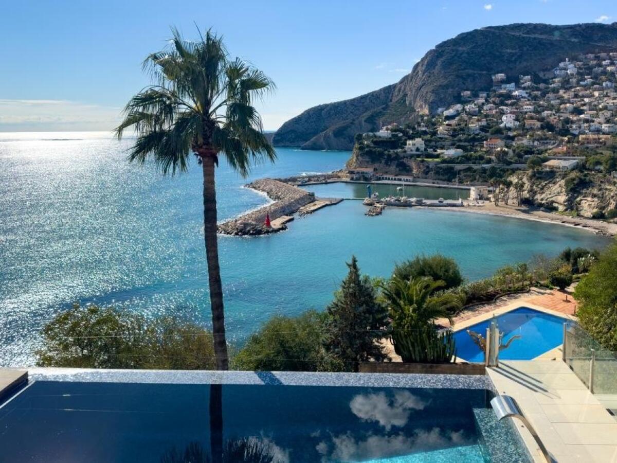 Villa 4 Bedrooms for sale in Calpe