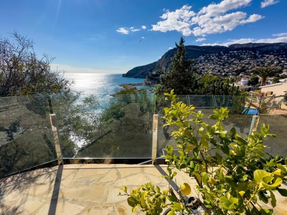 Villa 4 Bedrooms for sale in Calpe