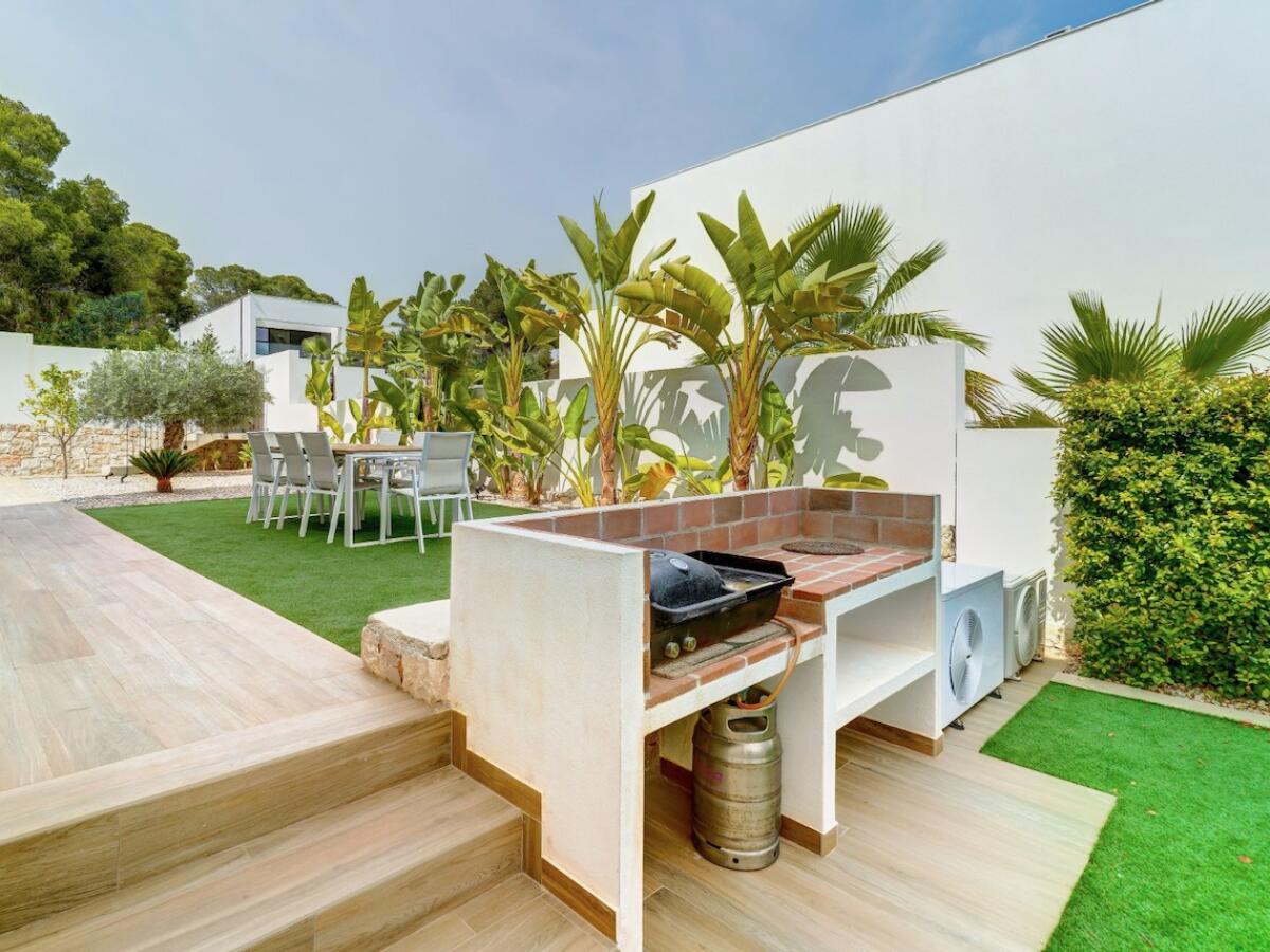 Villa 4 Bedrooms for sale in Moraira La Cometa