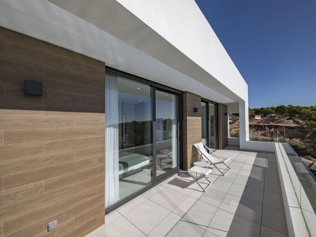 Villa 4 Bedrooms for sale in Finestrat