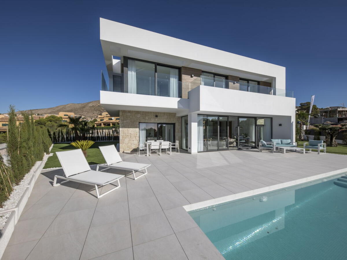 Villa 4 Bedrooms for sale in Finestrat