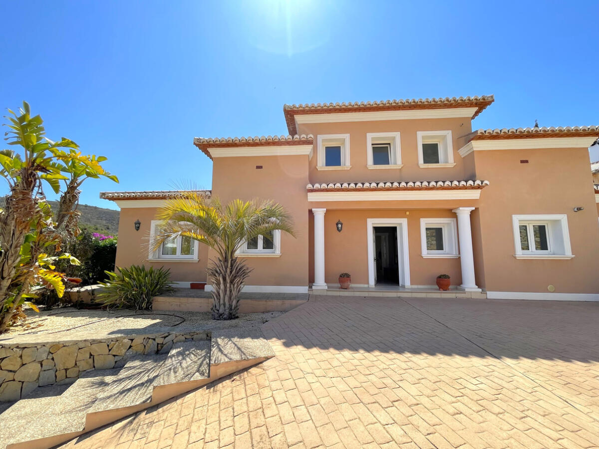 Villa 5 Bedrooms for sale in Moraira